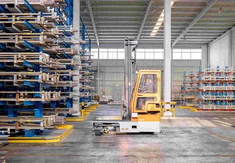 رافعة شوكية متعددة الاتجاهات من طراز 